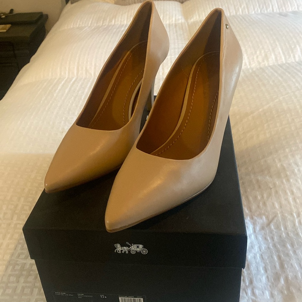 COPY - Never worn nude coach heels size 9 1/2 color is Beachwood